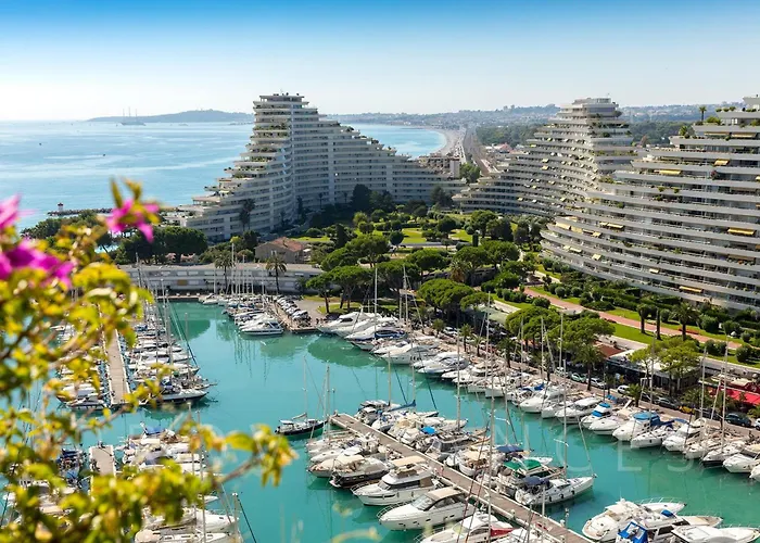 Spacieux 2 Chambres 65M2 Climatise Au Village Medieval Entre Nice Et Antibes