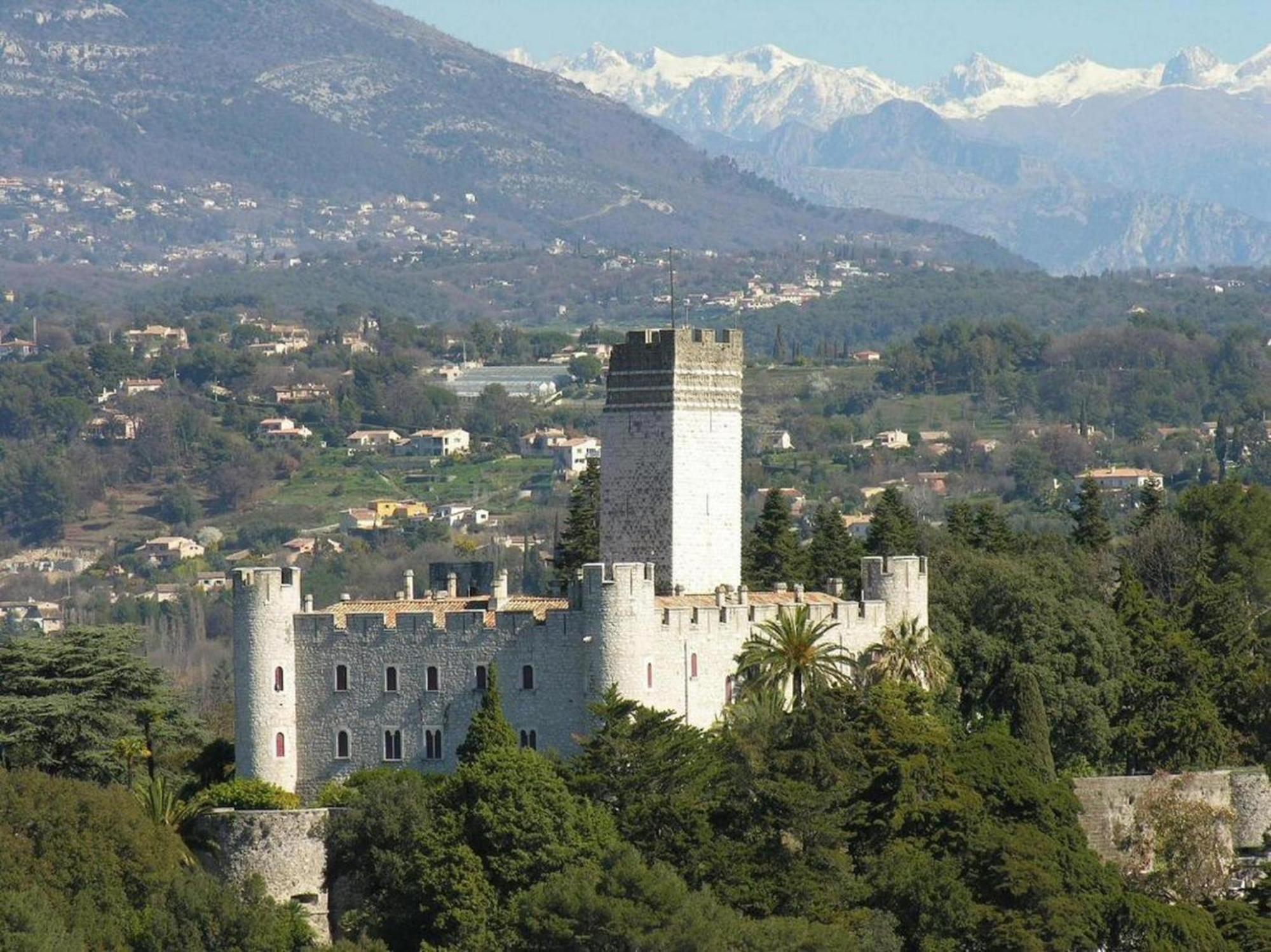 Spacieux 2 65m2 Climatise Au Village Medieval Entre Et Antibes