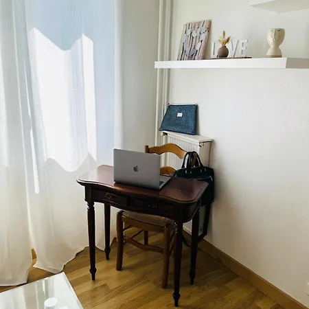 Spacieux 2 Chambres 65M2 Climatise Au Village Medieval Entre Nice Et Antibes Villeneuve-Loubet Exterior photo